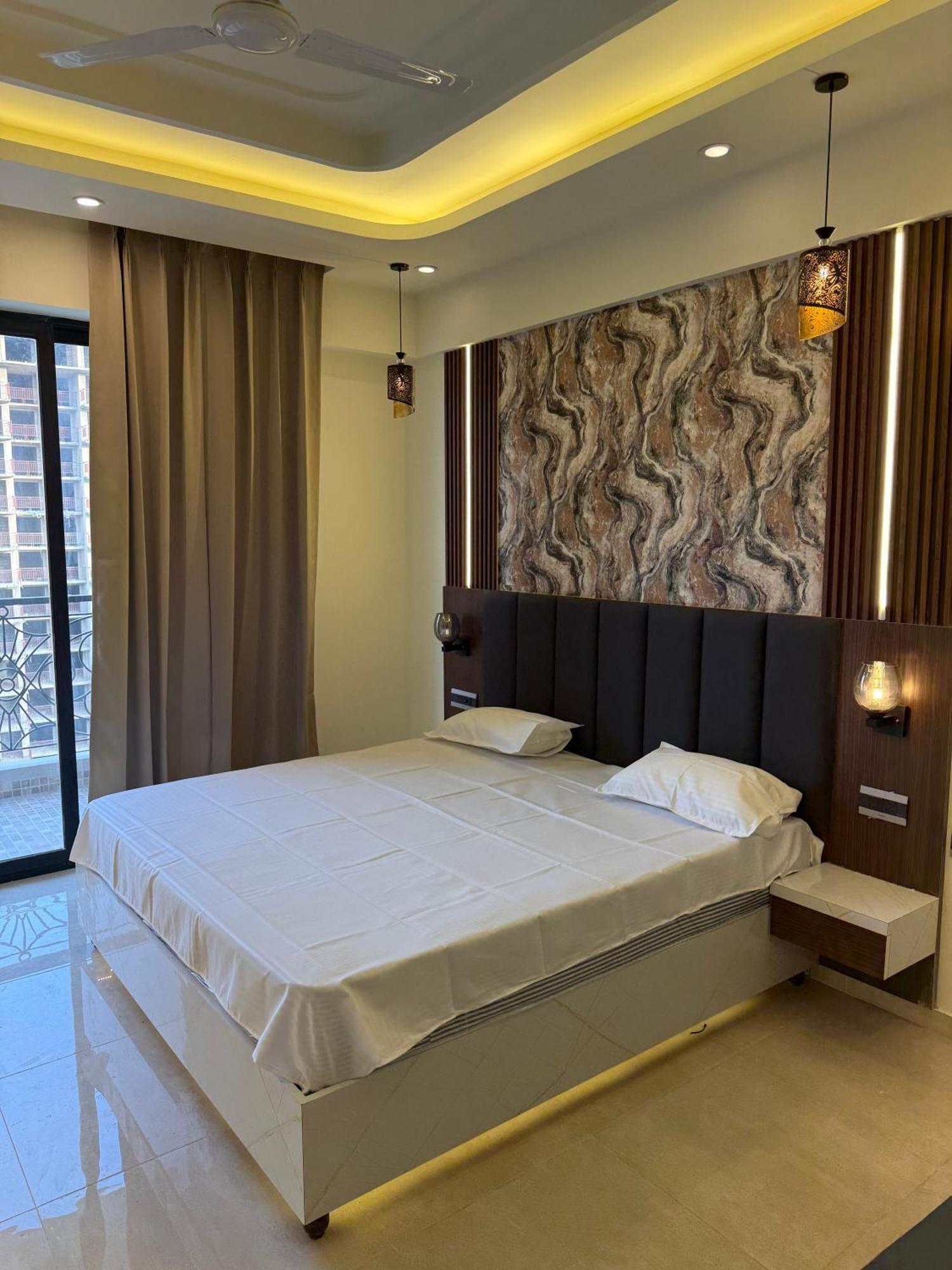 Guest house Snooze And Omaxe Hazratganj Lucknow