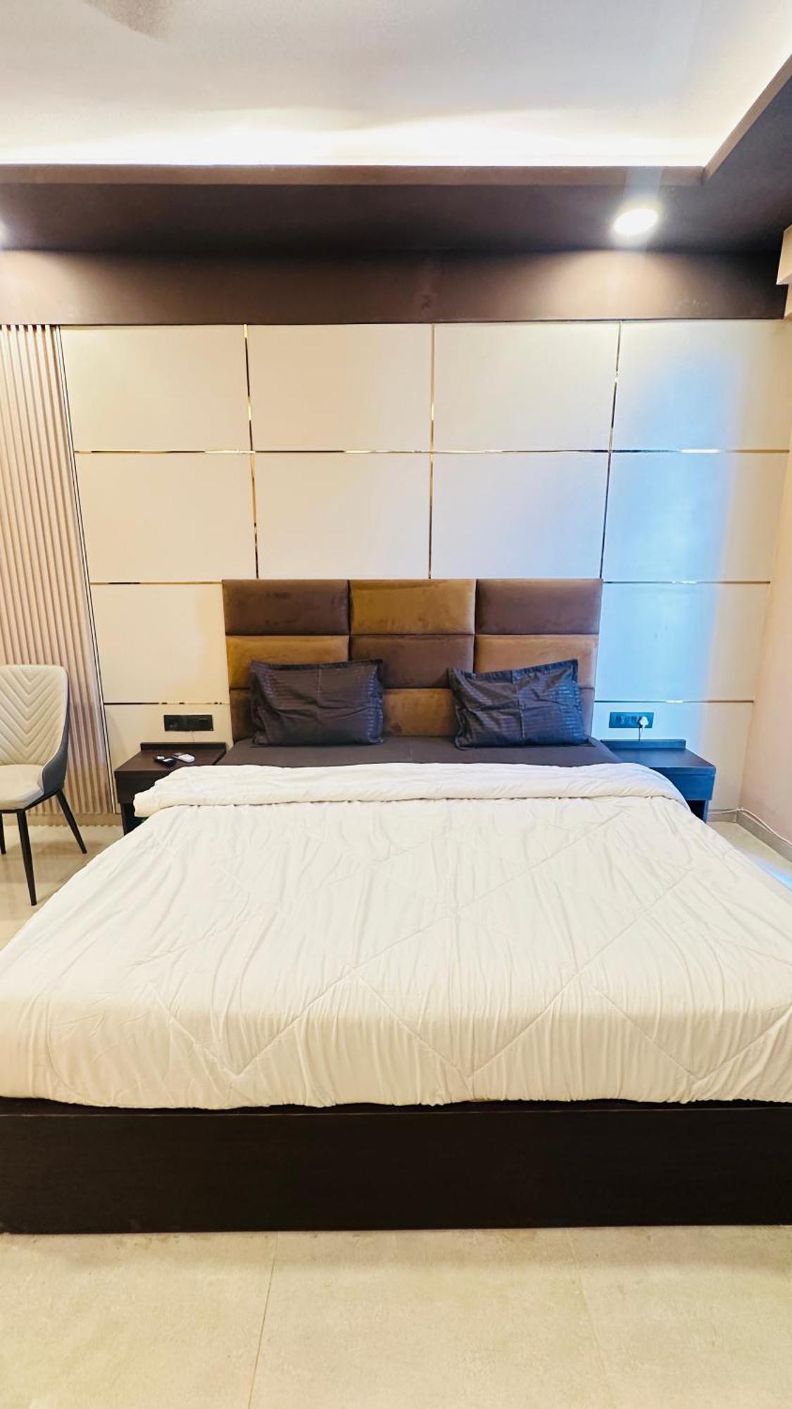 Snooze And Omaxe Hazratganj * Lucknow